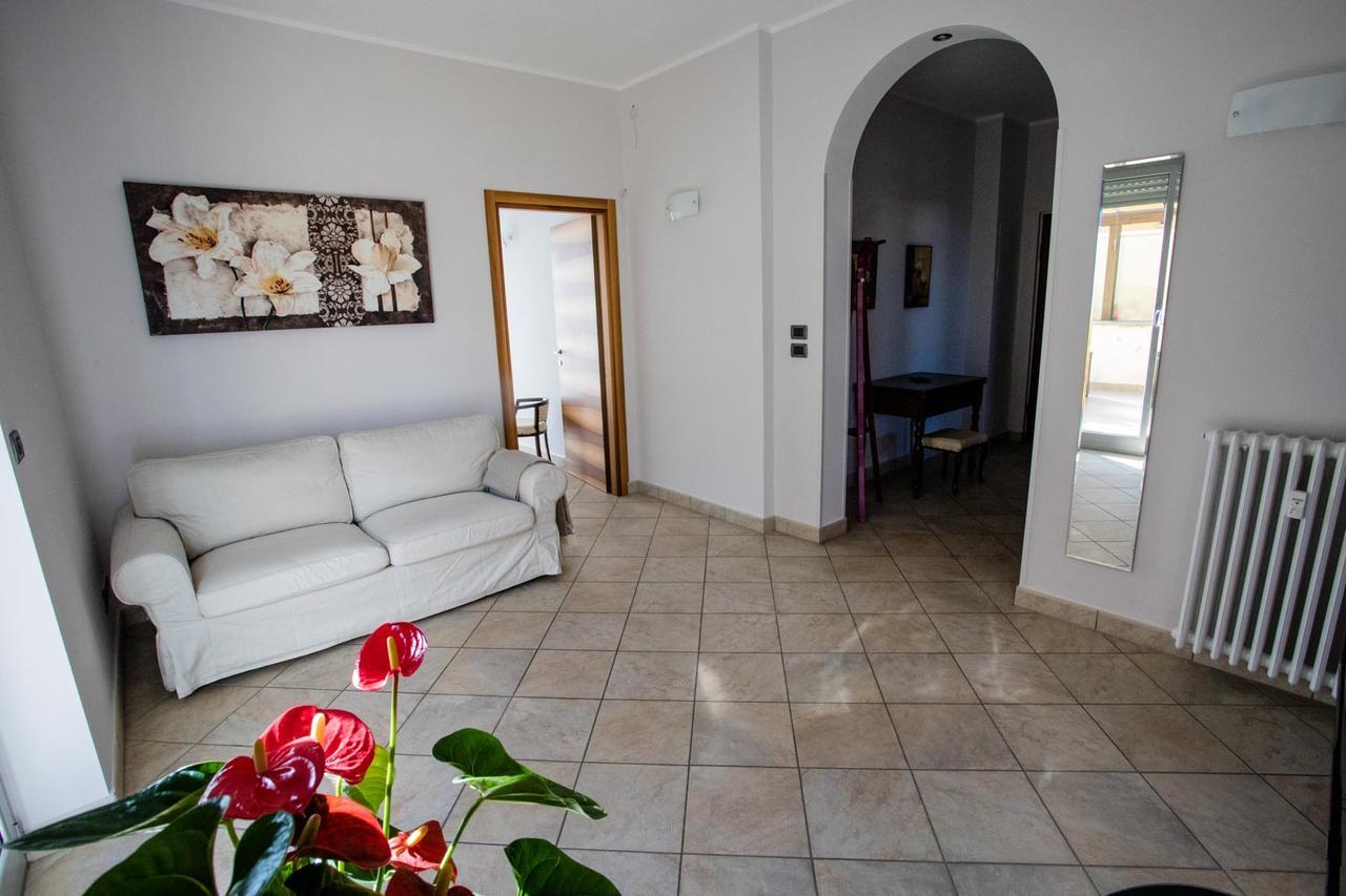 Apartmán Terrazza Di Pinerolo Exteriér fotografie