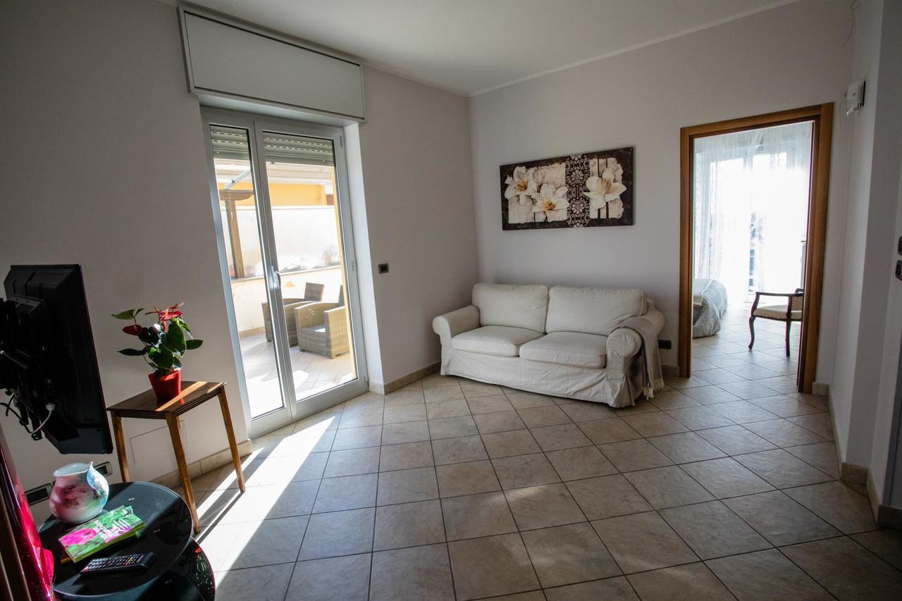 Apartmán Terrazza Di Pinerolo Exteriér fotografie